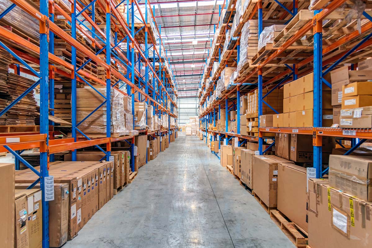 How Seasonal Inventory Fluctuations Affect Warehouse Services and Planning